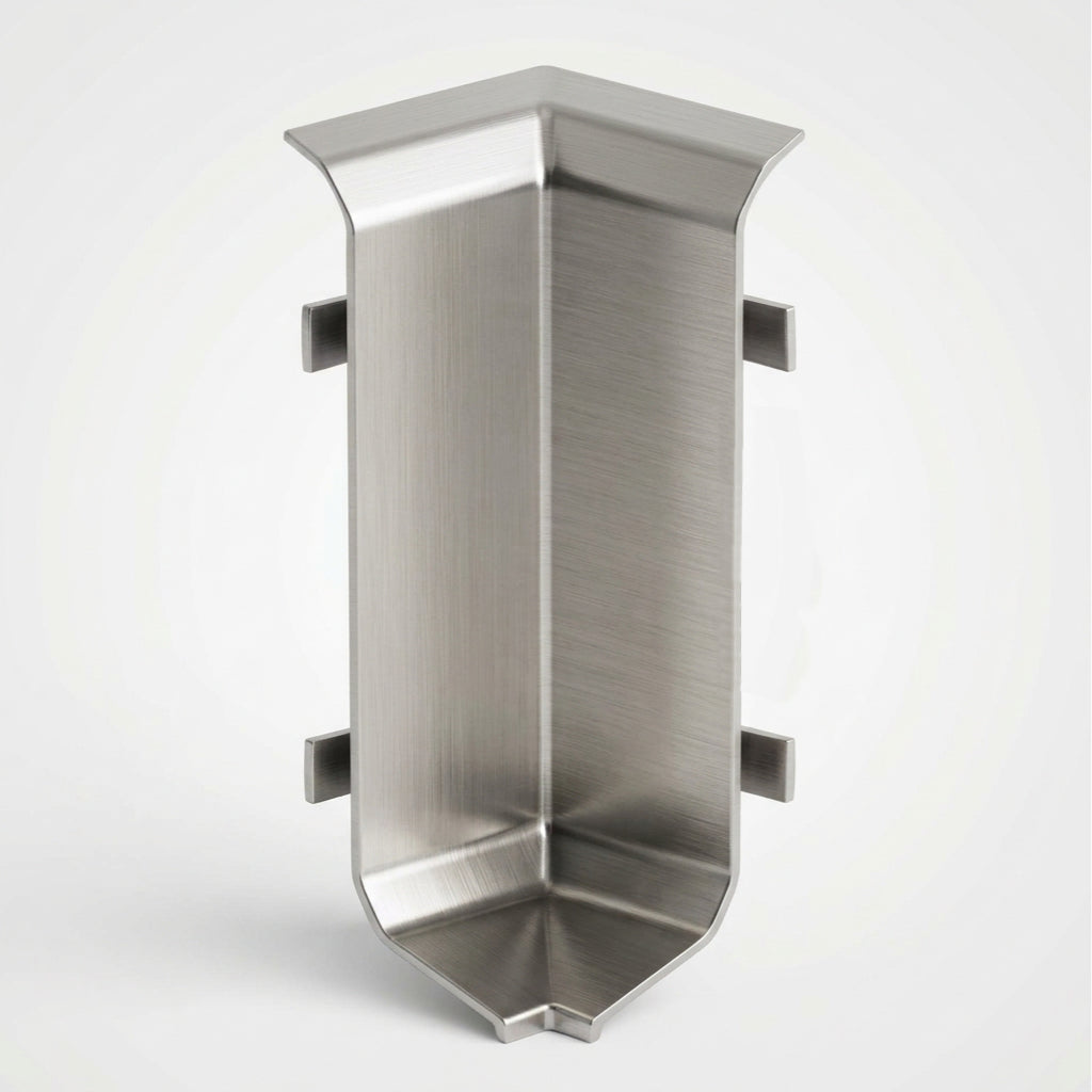 Accesorio Zoclo Aluminio Liso 01